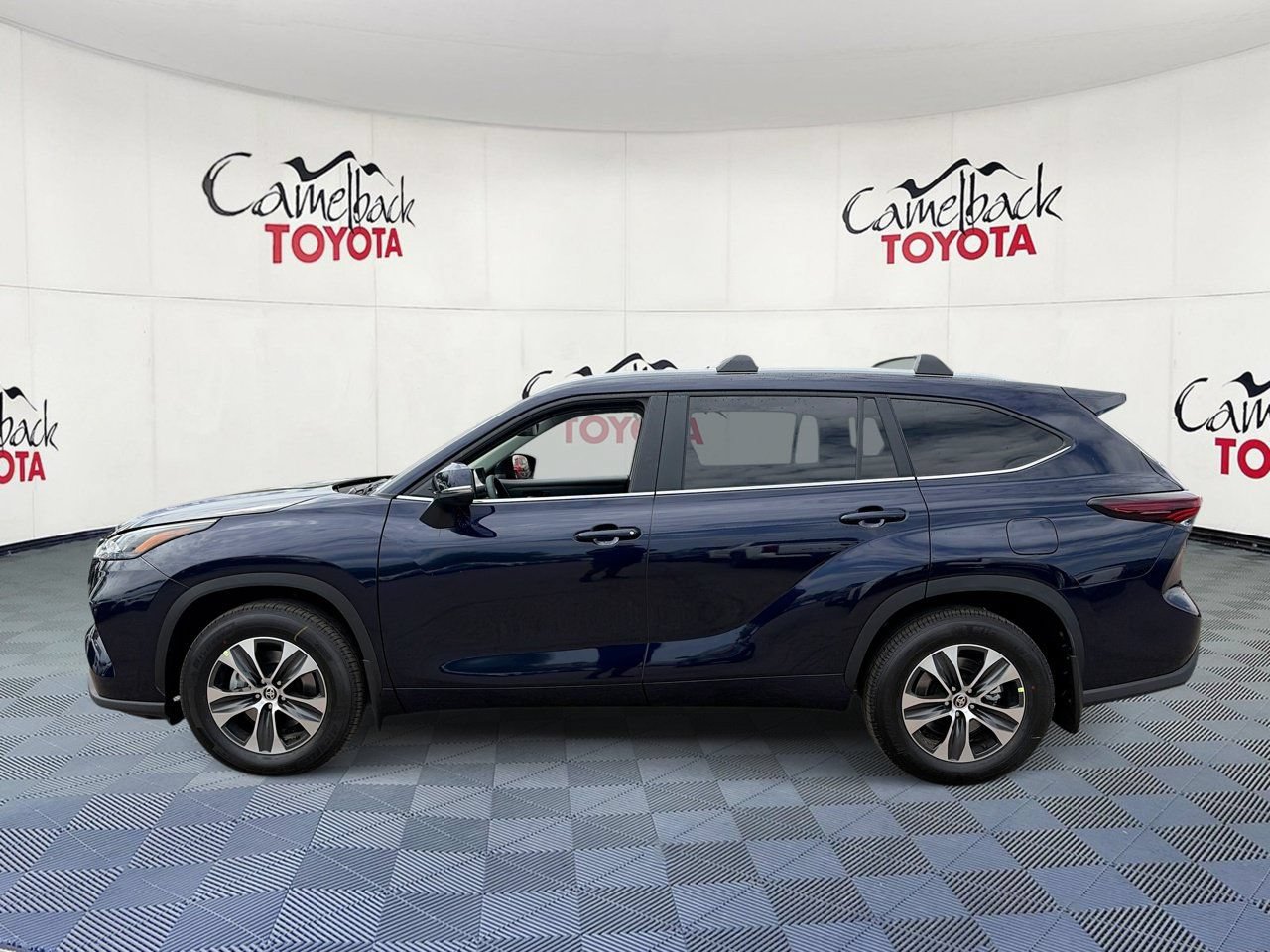 New 2026 Toyota Highlander XLE AWD/4WD image 4