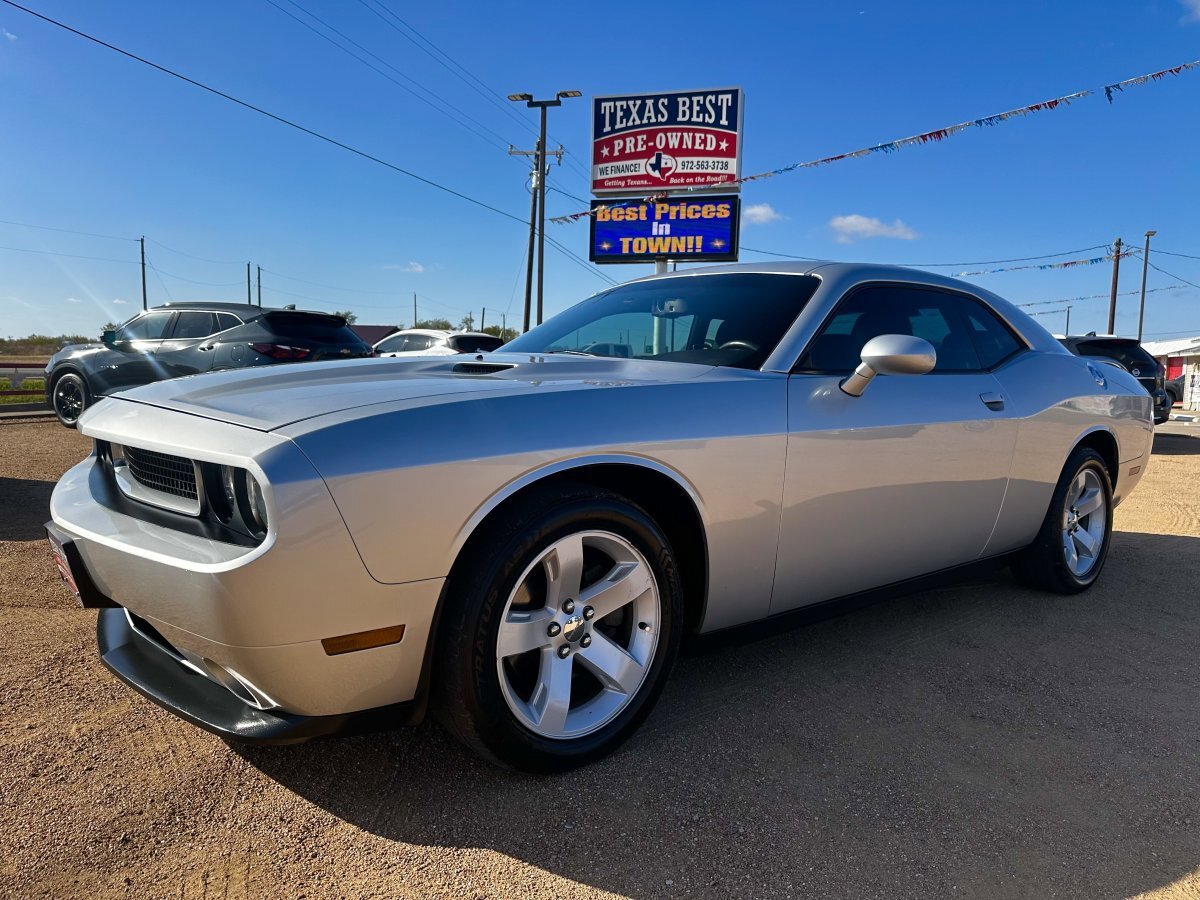 Used 2012 Dodge Challenger SXT