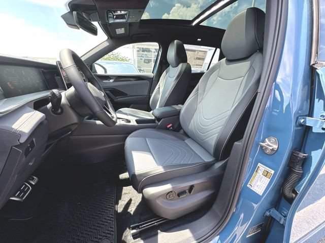 New 2026 Volkswagen Tiguan SE R-Line FWD image 19