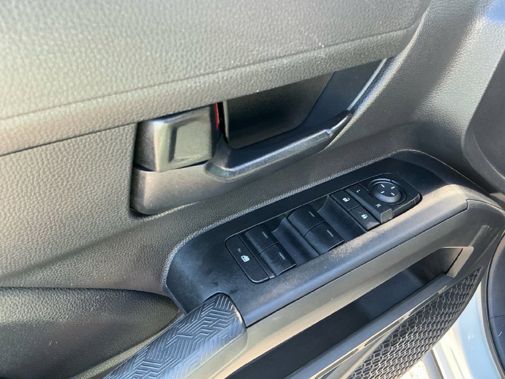 Used 2024 Toyota Tacoma SR w/ SR Upgrade Package AWD/4WD image 16