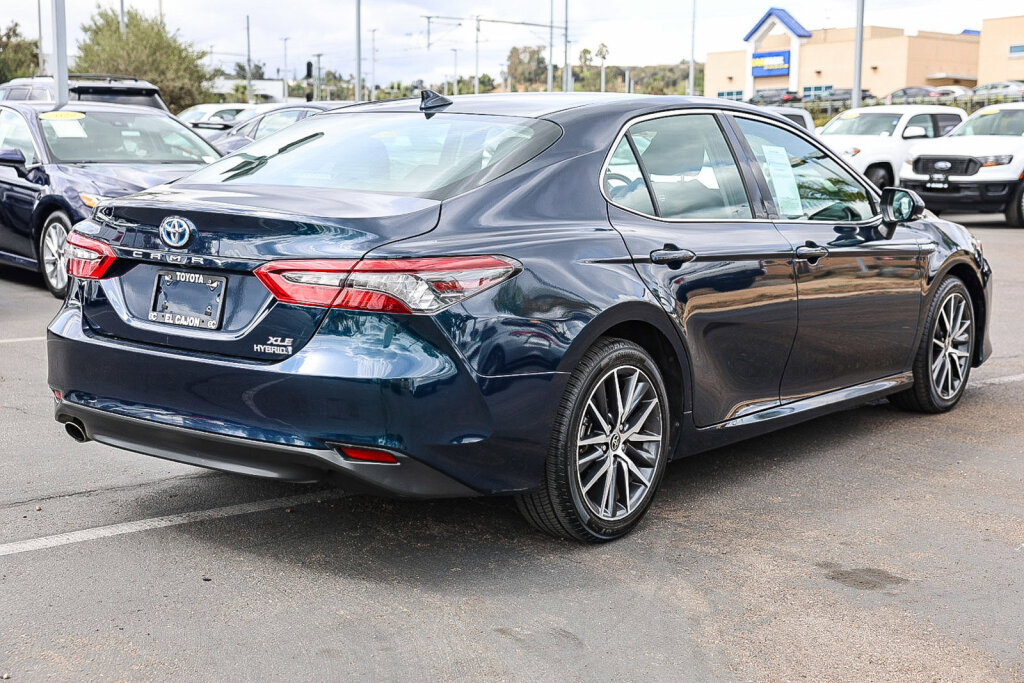 Certified 2021 Toyota Camry XLE w/ Navigation Upgrade Package FWD image 26