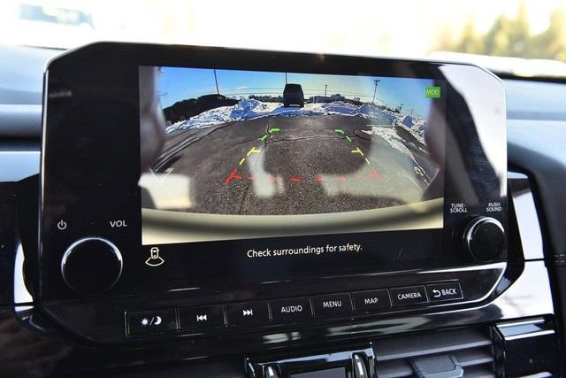 Certified 2025 Nissan Pathfinder Platinum w/ Lighting Package (N93) image 16