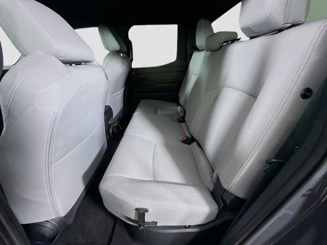 Certified 2025 Toyota Tacoma SR5 AWD/4WD image 22