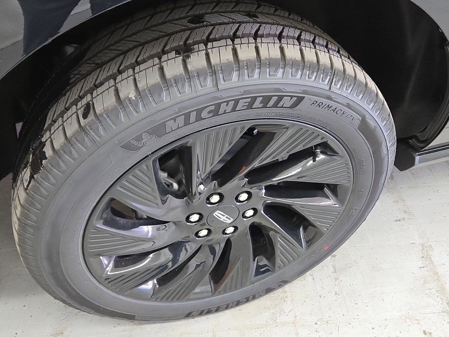 New 2026 Lincoln Navigator L Reserve w/ Jet Appearance Package image 24