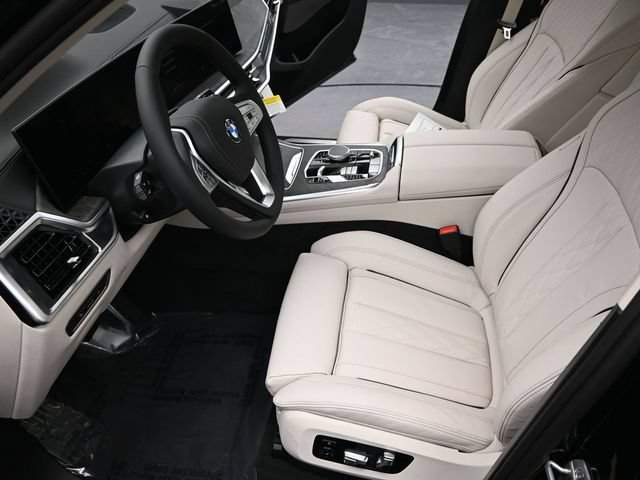 New 2026 BMW X7 xDrive40i AWD/4WD image 17