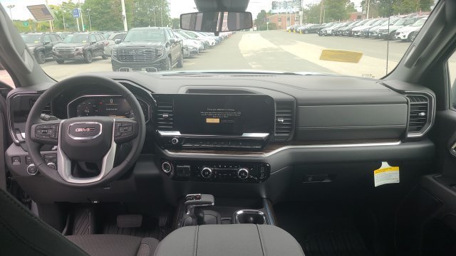 New 2026 GMC Sierra 1500 Elevation w/ LPO, Elevation Black Package AWD/4WD image 13