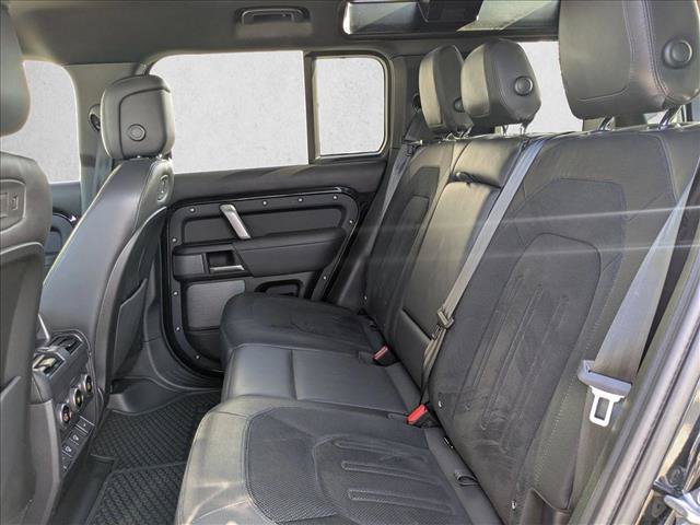 Used 2022 Land Rover Defender 110 V8 AWD/4WD image 21