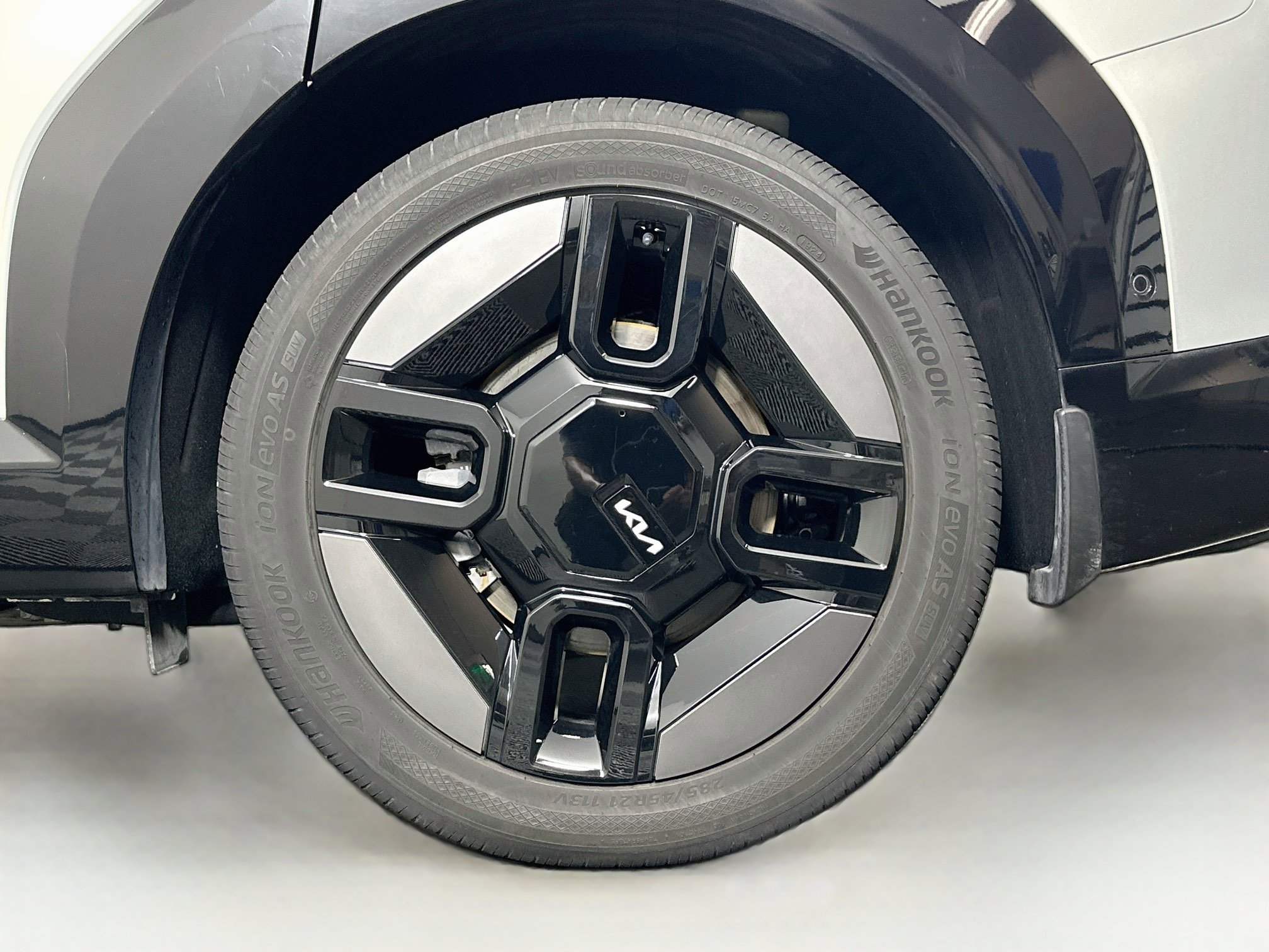 Used 2024 Kia EV9 GT-Line AWD/4WD image 11