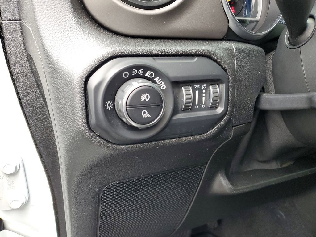 Used 2021 Jeep Gladiator Sport w/ Uconnect 4C Nav & Sound Group AWD/4WD image 11