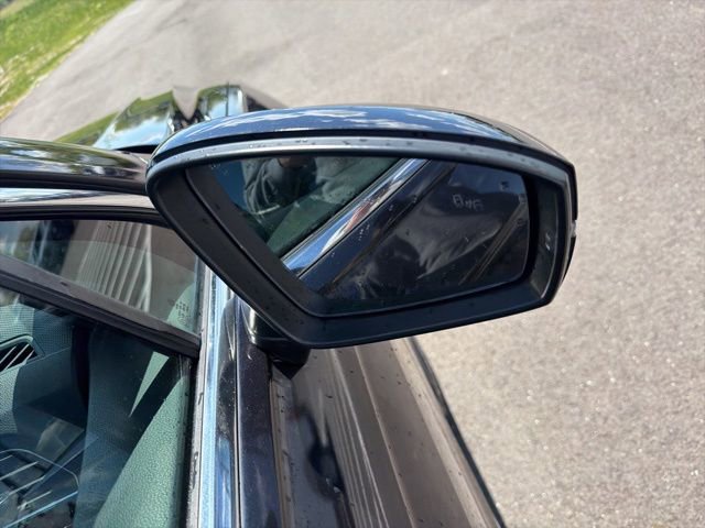 Used 2018 Volkswagen Tiguan SE w/ Panoramic Sunroof Package AWD/4WD image 6