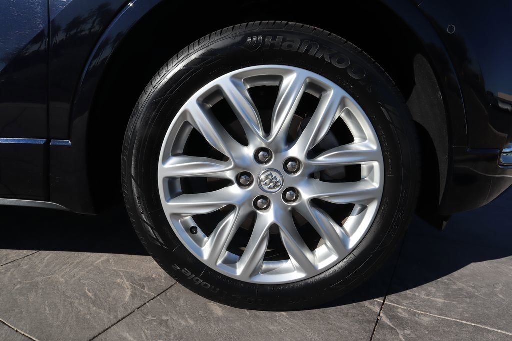 Used 2020 Buick Envision Premium w/ Driver Confidence Package image 31