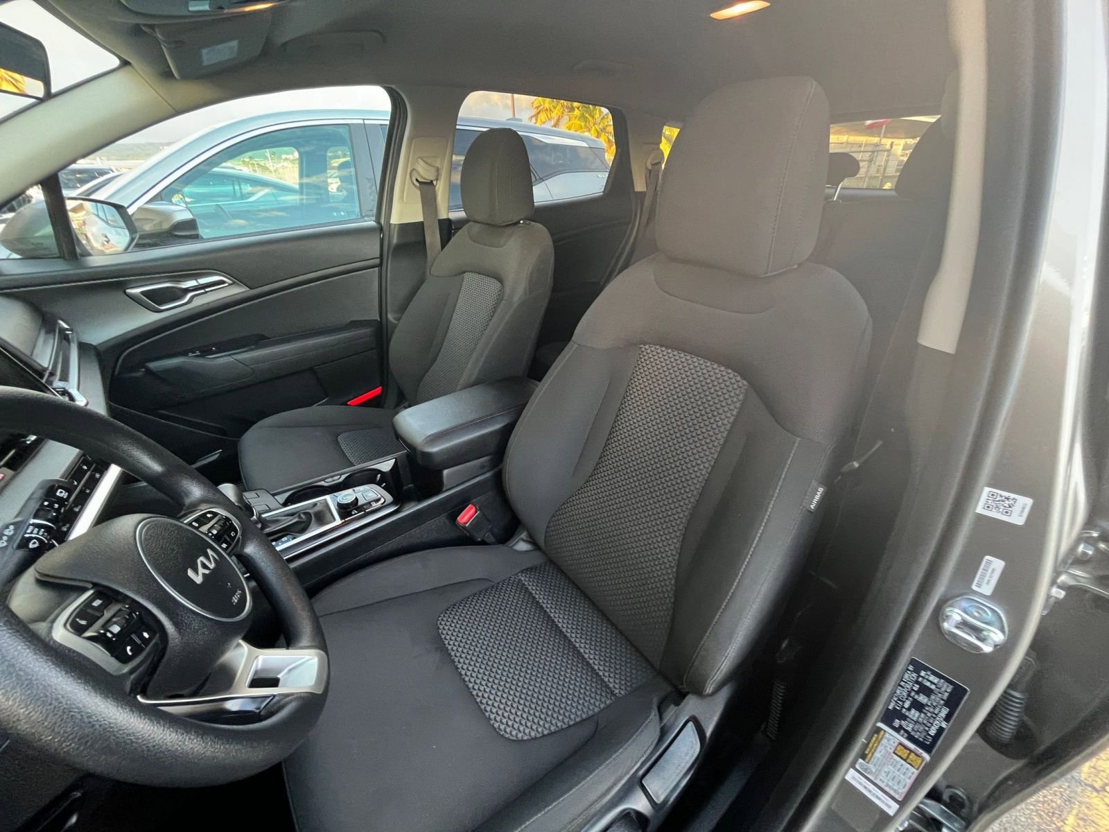 Used 2025 Kia Sportage LX image 35