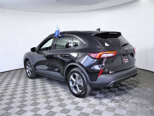 Certified 2025 Ford Escape ST-Line AWD/4WD image 6