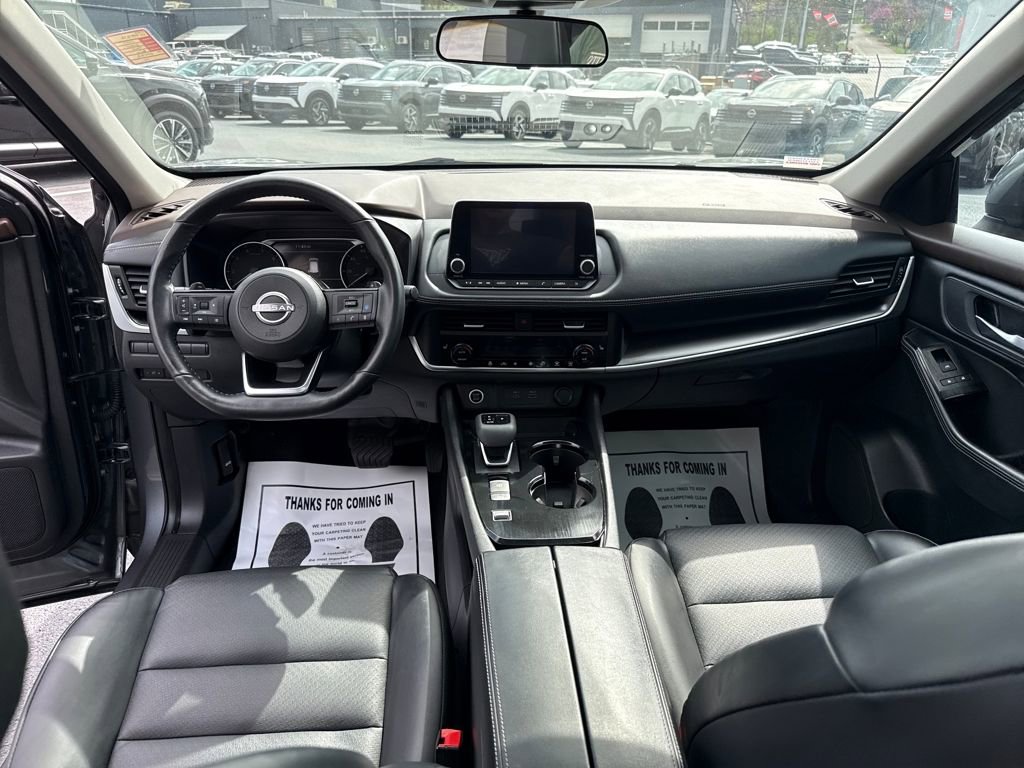 Used 2023 Nissan Rogue SV w/ SV Premium B Package image 12