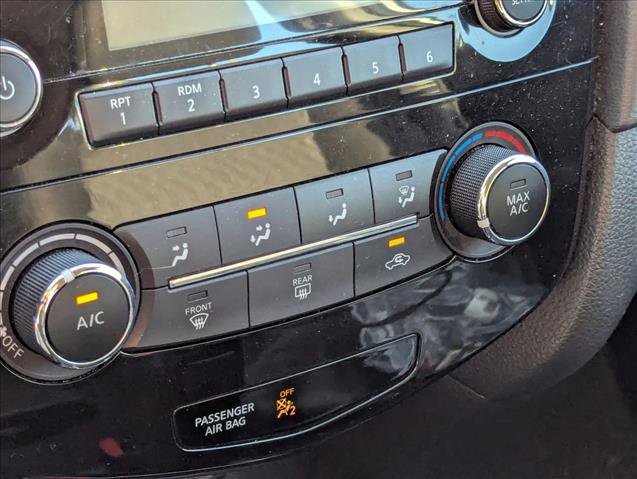 Used 2017 Nissan Rogue S image 17