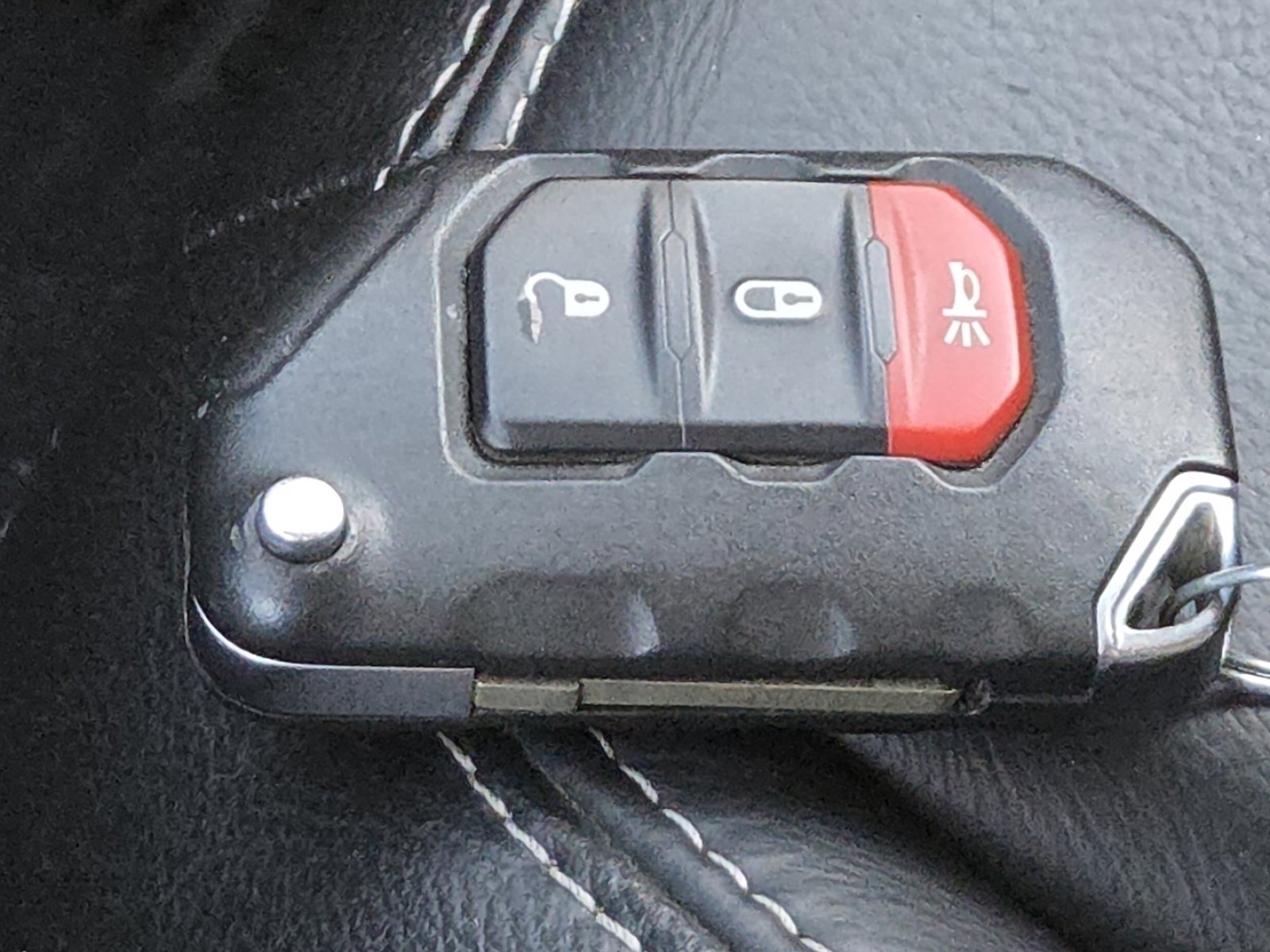 Used 2018 Jeep Wrangler Unlimited Sahara image 33