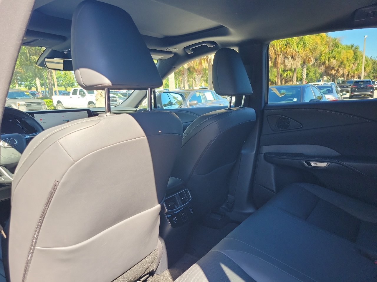 Used 2025 Lexus RX 350 Premium FWD image 9