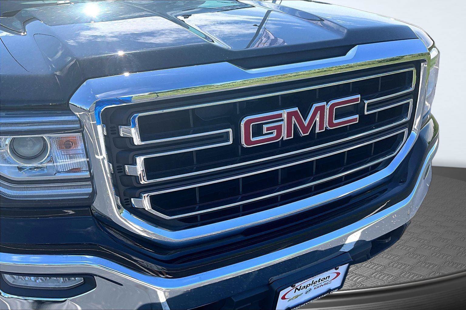 Used 2017 GMC Sierra 1500 SLE w/ SLE Value Package AWD/4WD image 29