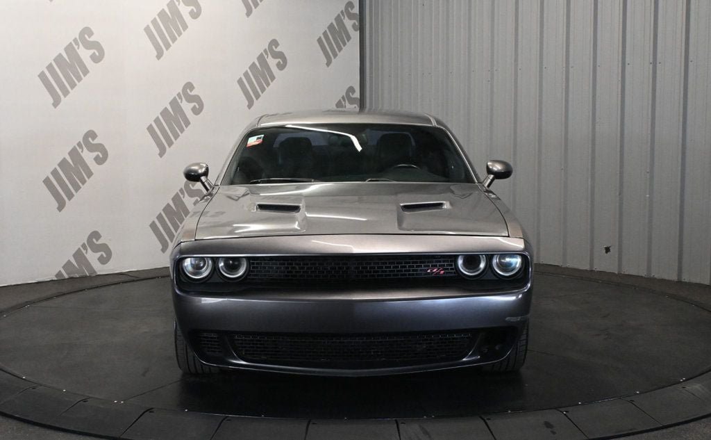 Used 2015 Dodge Challenger R/T Plus RWD image 2