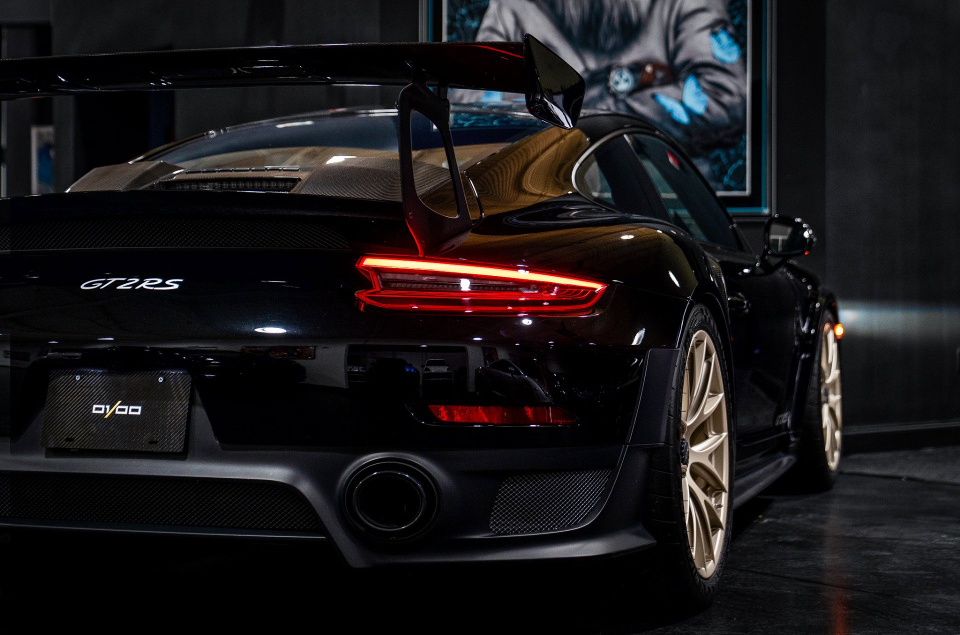 Used 2018 Porsche 911 GT2 RS image 15