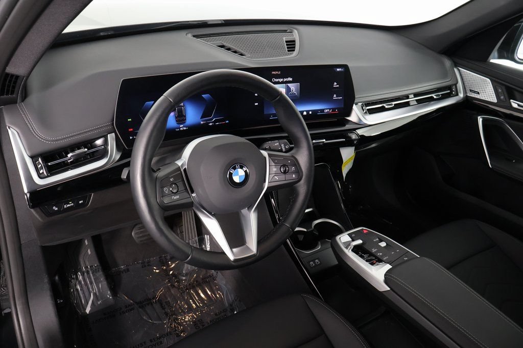 Used 2025 BMW X1 xDrive28i w/ Convenience Package AWD/4WD image 7
