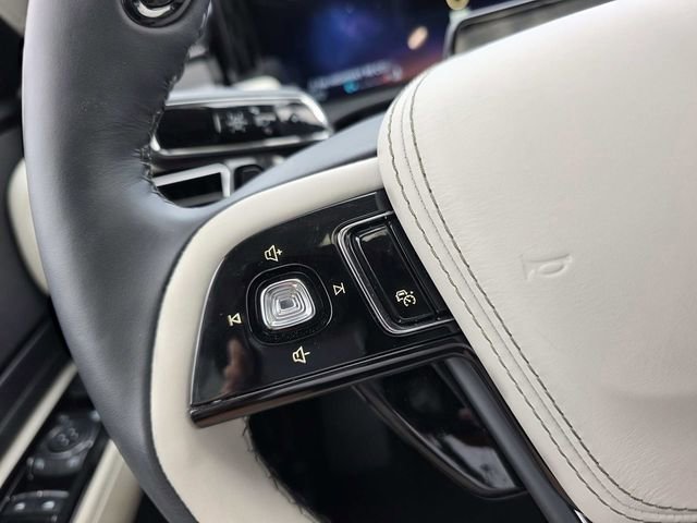 New 2026 Lincoln Aviator 2WD w/ Jet Appearance Package image 13
