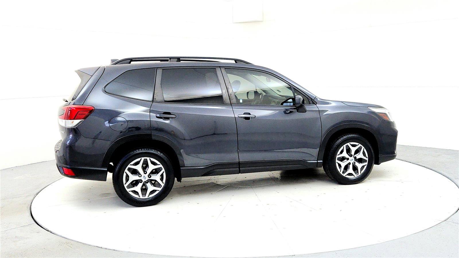 Used 2019 Subaru Forester Premium image 6