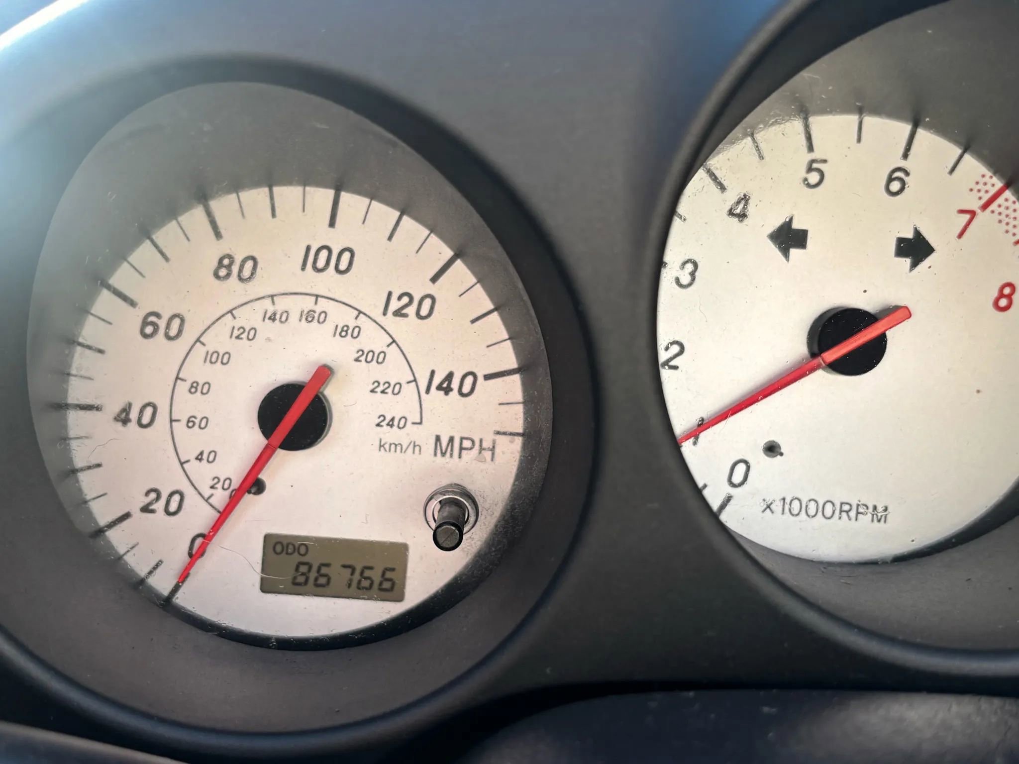 Used 2002 Toyota MR2 image 40