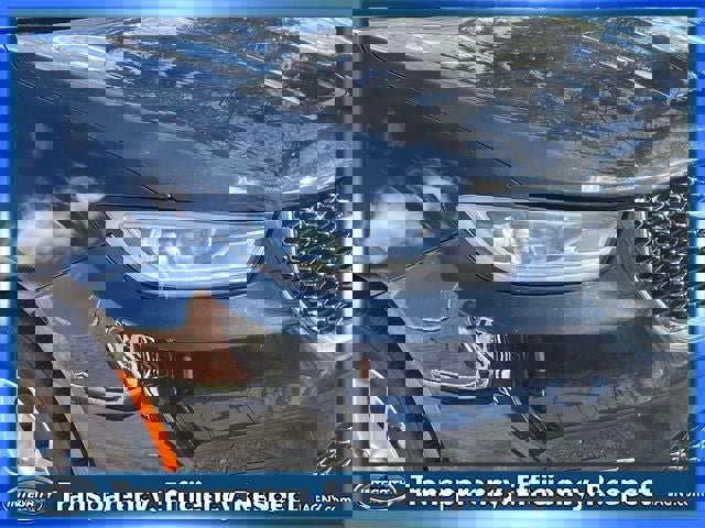 Used 2025 Chrysler Pacifica Select image 10