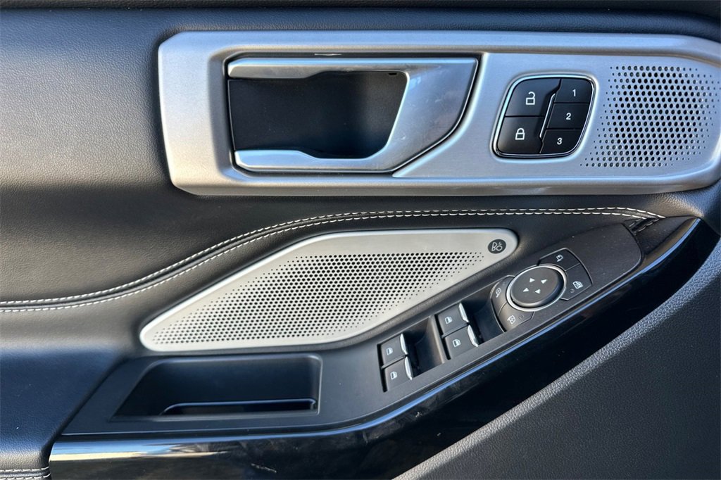 Used 2023 Ford Explorer ST w/ Equipment Group 401A image 11