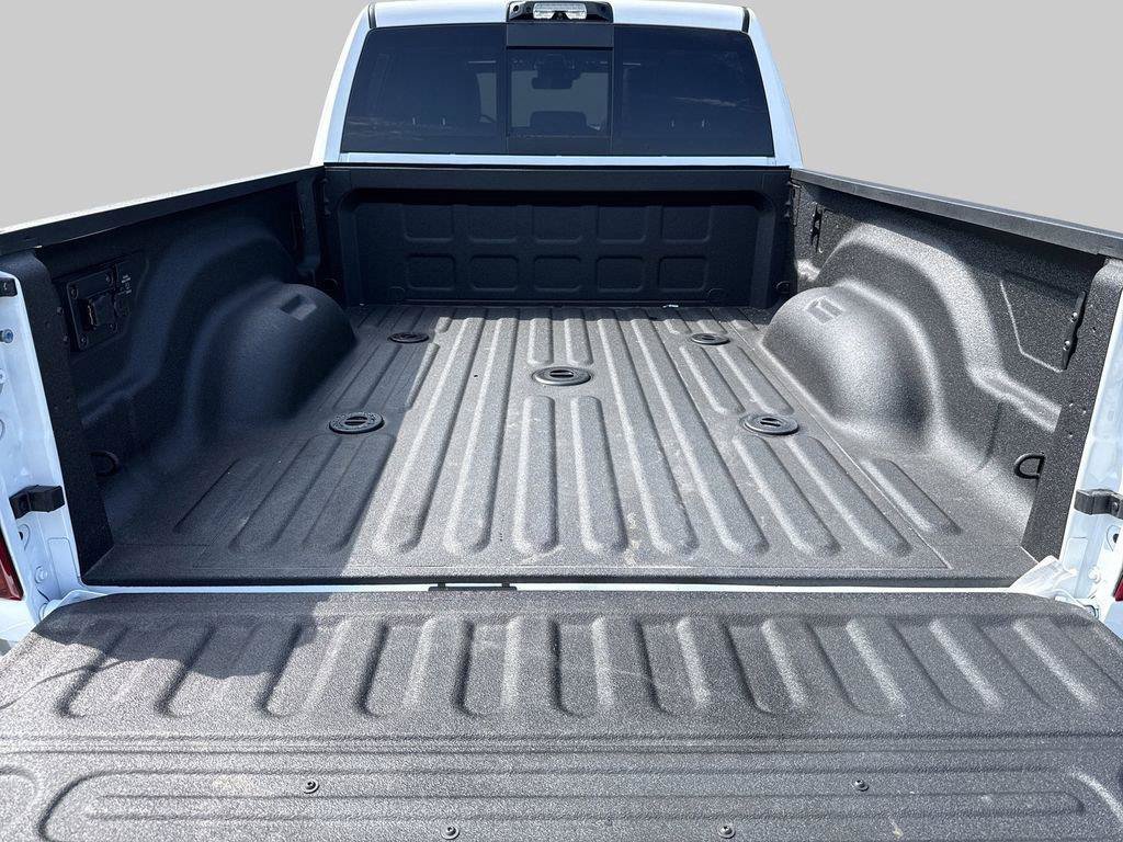Used 2026 RAM 2500 Limited AWD/4WD image 34