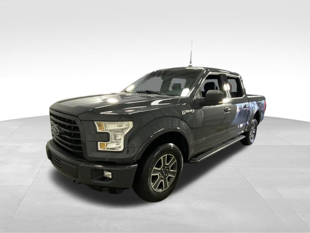 Used 2016 Ford F150 XLT w/ Equipment Group 301A Mid AWD/4WD image 4