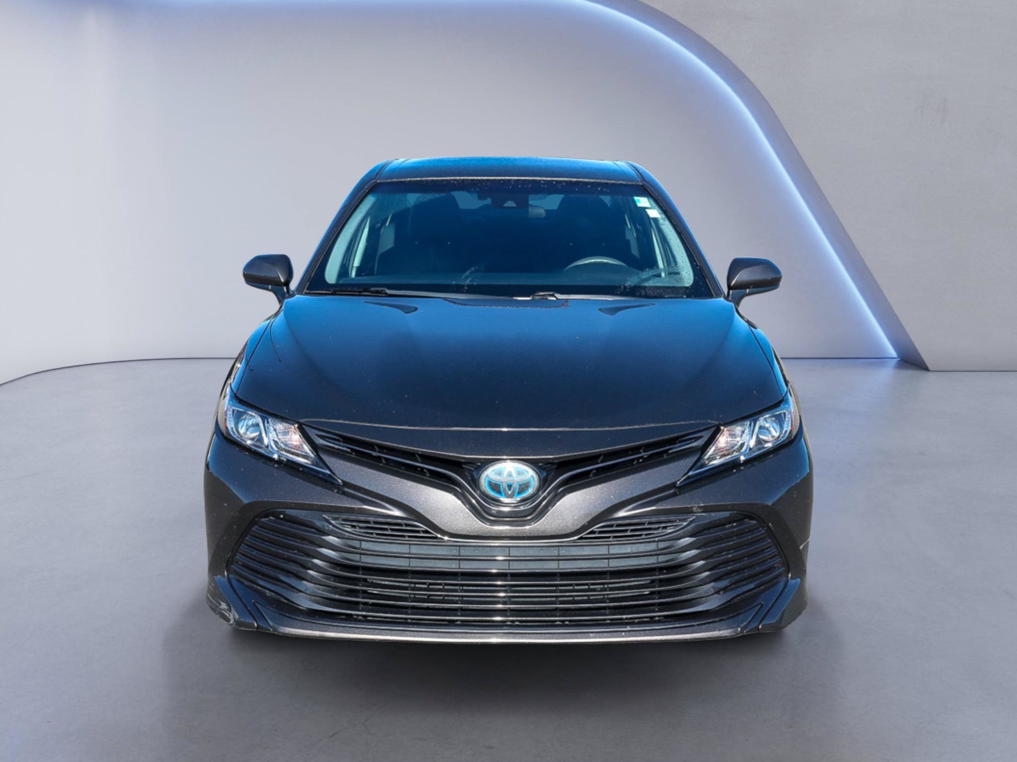 Used 2018 Toyota Camry LE FWD image 9