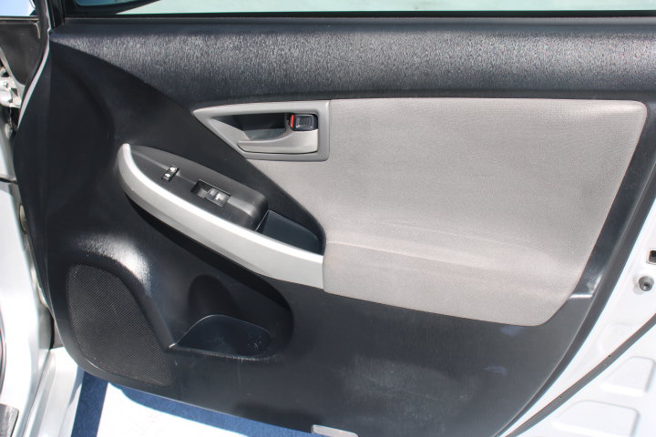 Used 2015 Toyota Prius Three w/ Solar Roof Package FWD image 16