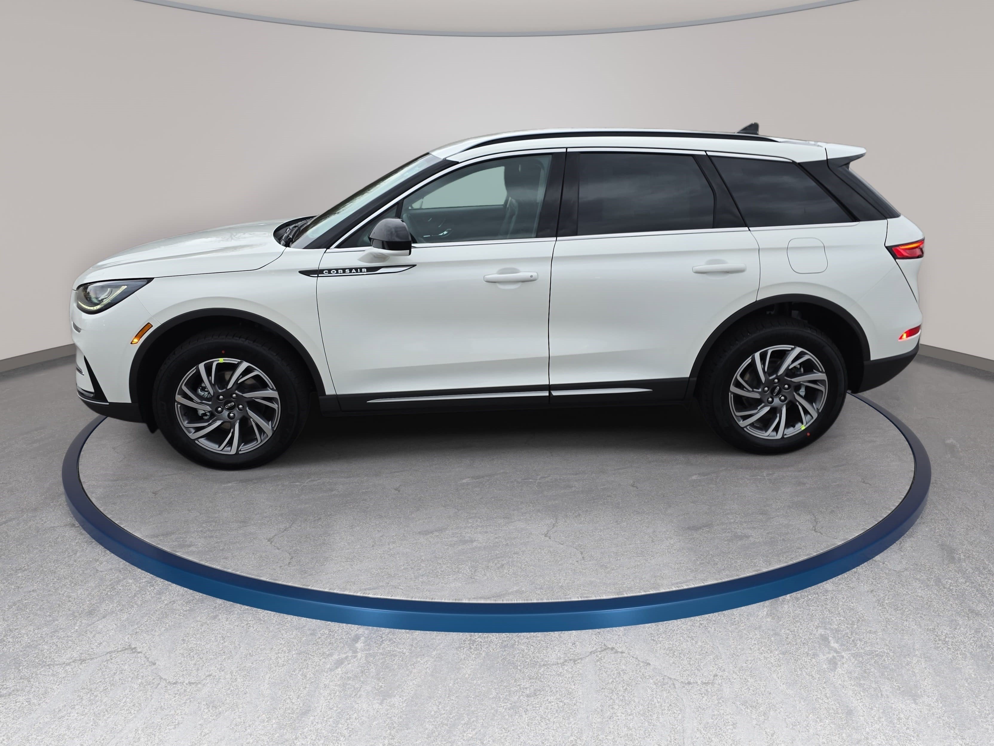 New 2026 Lincoln Corsair Premiere AWD/4WD image 2