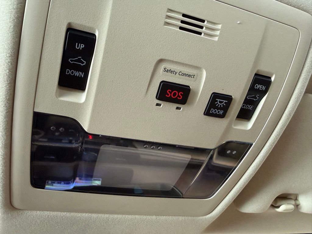 Used 2016 Lexus ES 350 w/ Navigation System Package image 31