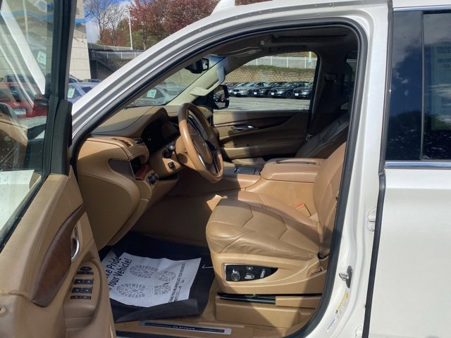 Used 2016 Cadillac Escalade ESV Platinum image 16