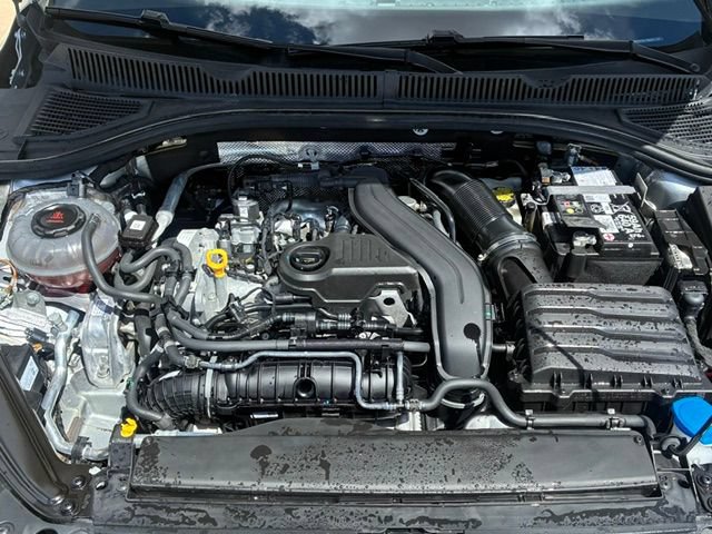 Used 2024 Volkswagen Jetta SE FWD image 6
