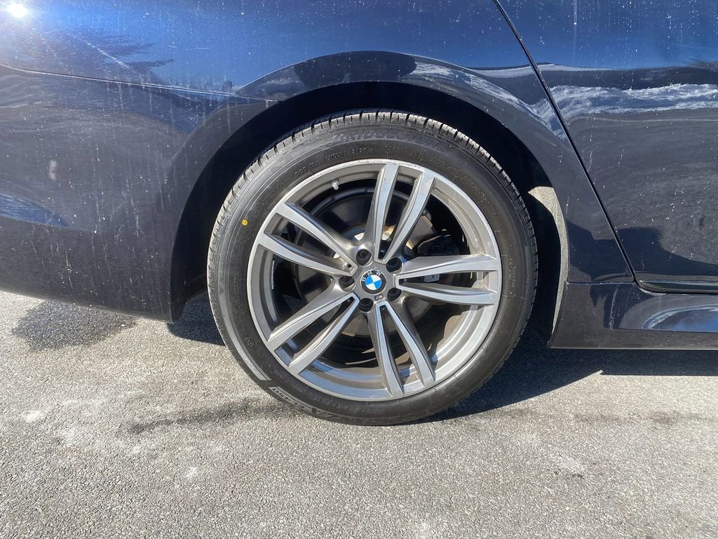Used 2019 BMW 740i xDrive w/ Executive Package image 31