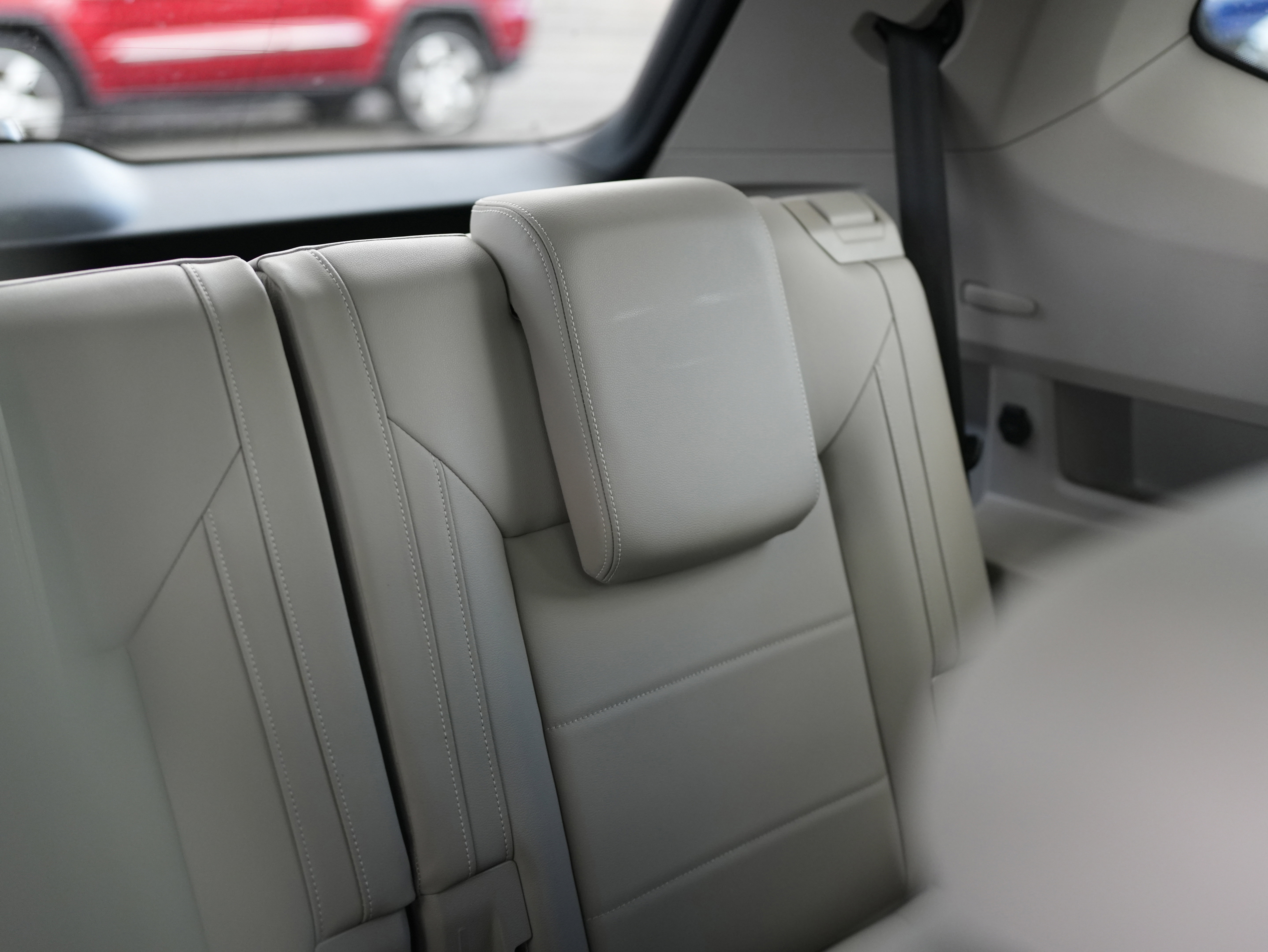 Certified 2023 Volkswagen Atlas SEL R-Line image 26