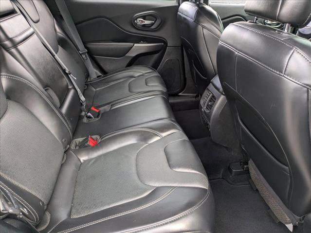 Used 2019 Jeep Cherokee Limited FWD image 18