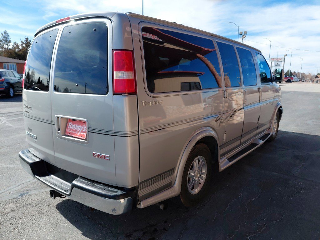 Used 2005 GMC Savana 1500 AWD w/ Preferred Equipment Group image 5