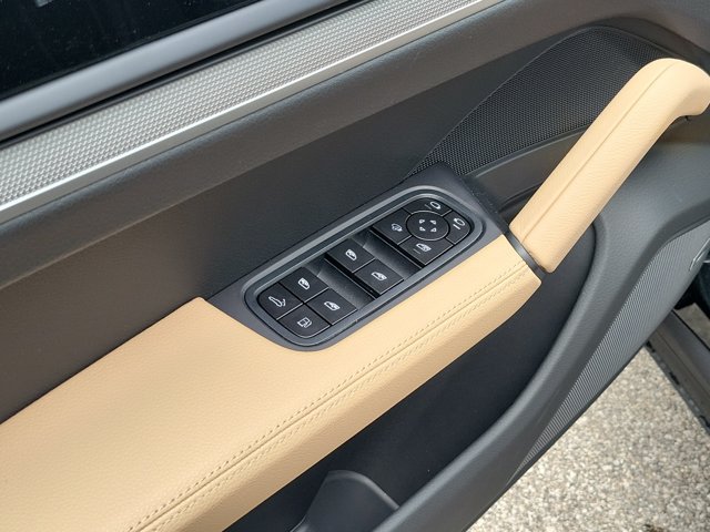 New 2026 Porsche Cayenne E-Hybrid AWD/4WD image 26