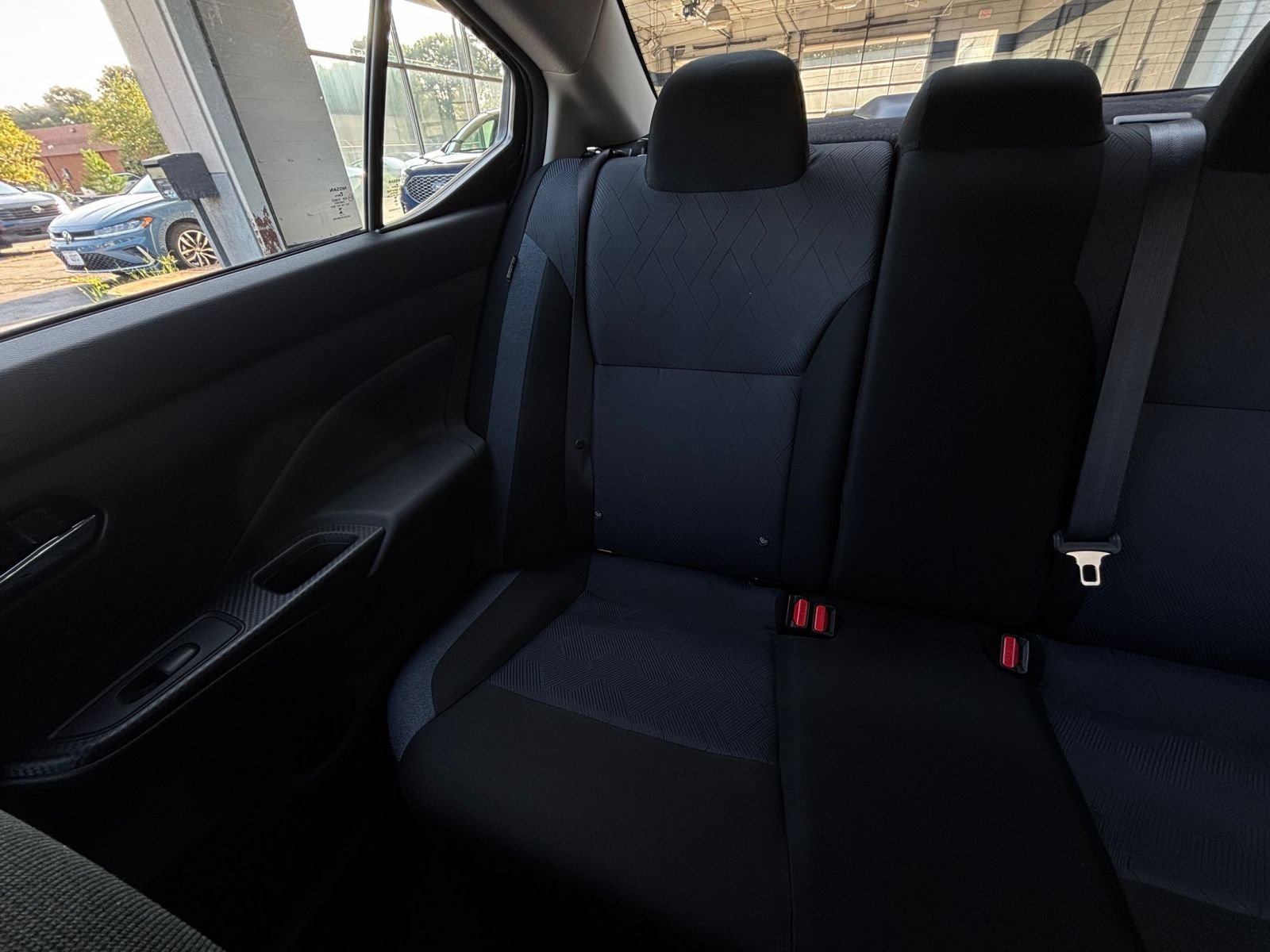 Used 2025 Nissan Versa SV FWD image 38