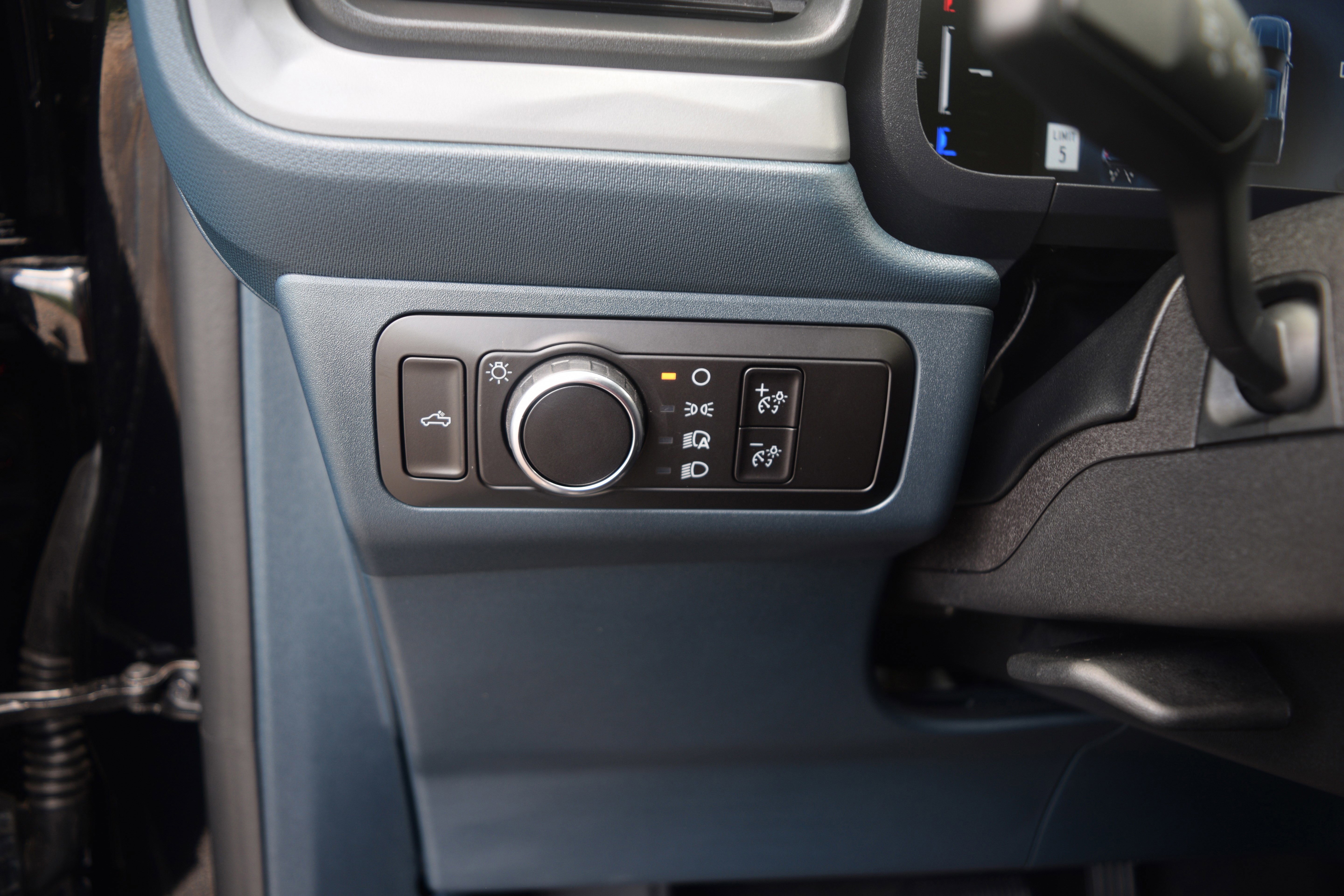 Used 2025 Ford Maverick Tremor AWD/4WD image 7