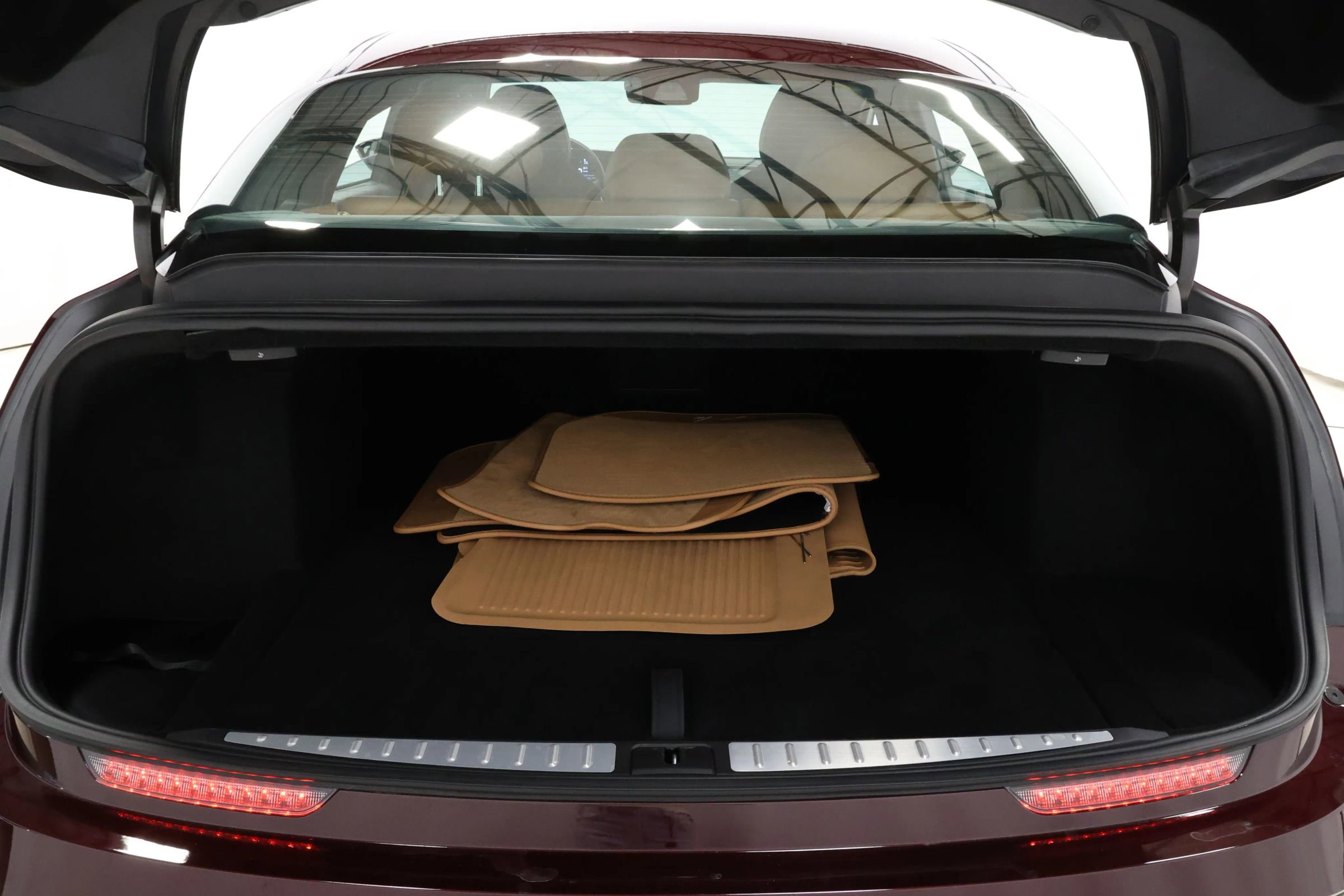 Used 2023 Lucid Air Touring image 65