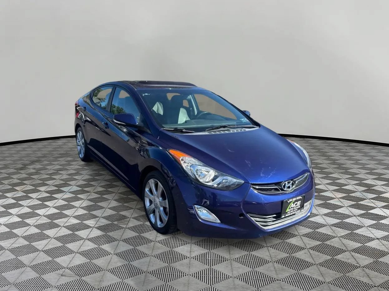 Used 2013 Hyundai Elantra Limited w/ Technology Pkg FWD image 1