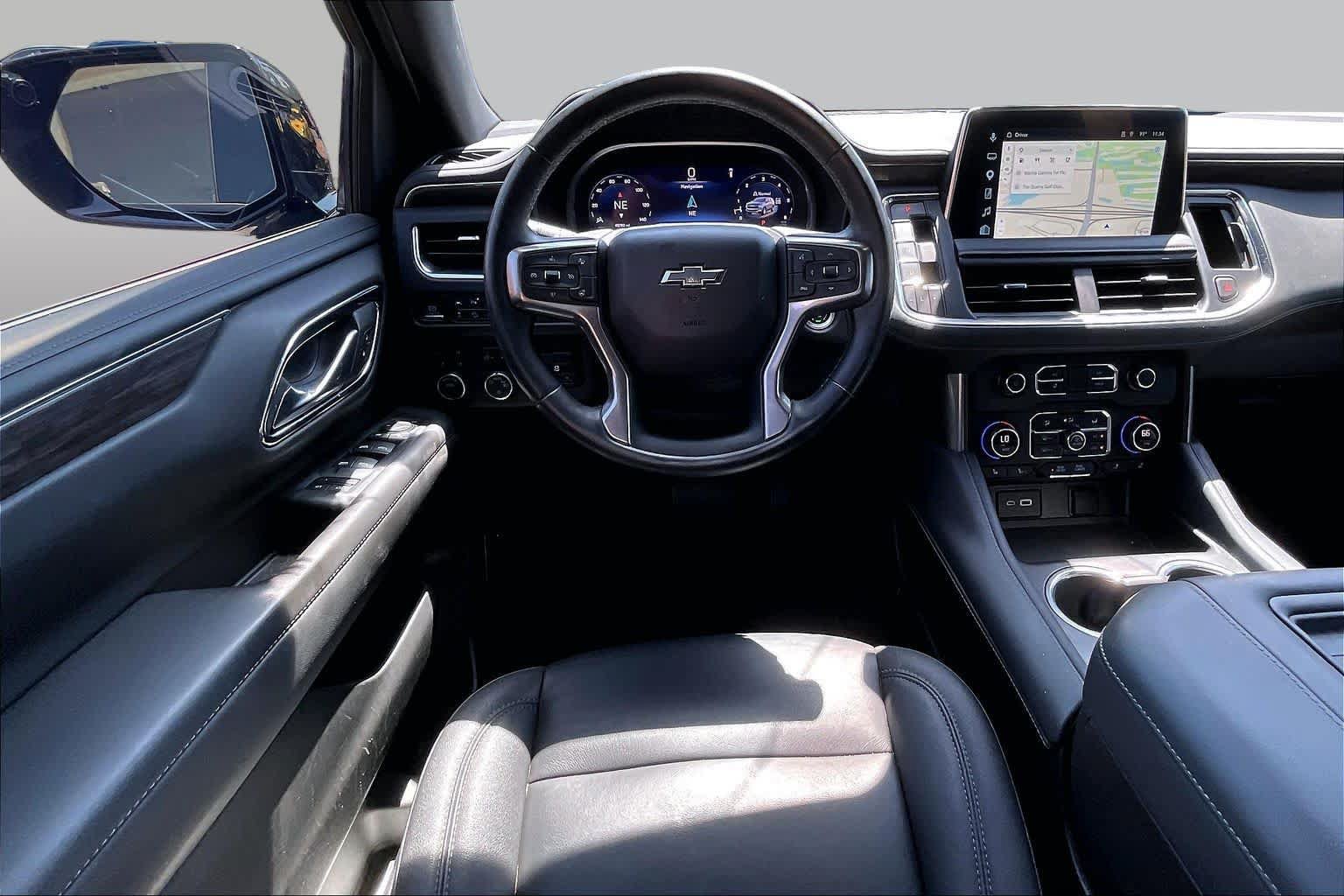 Used 2023 Chevrolet Tahoe Z71 w/ Luxury Package AWD/4WD image 6