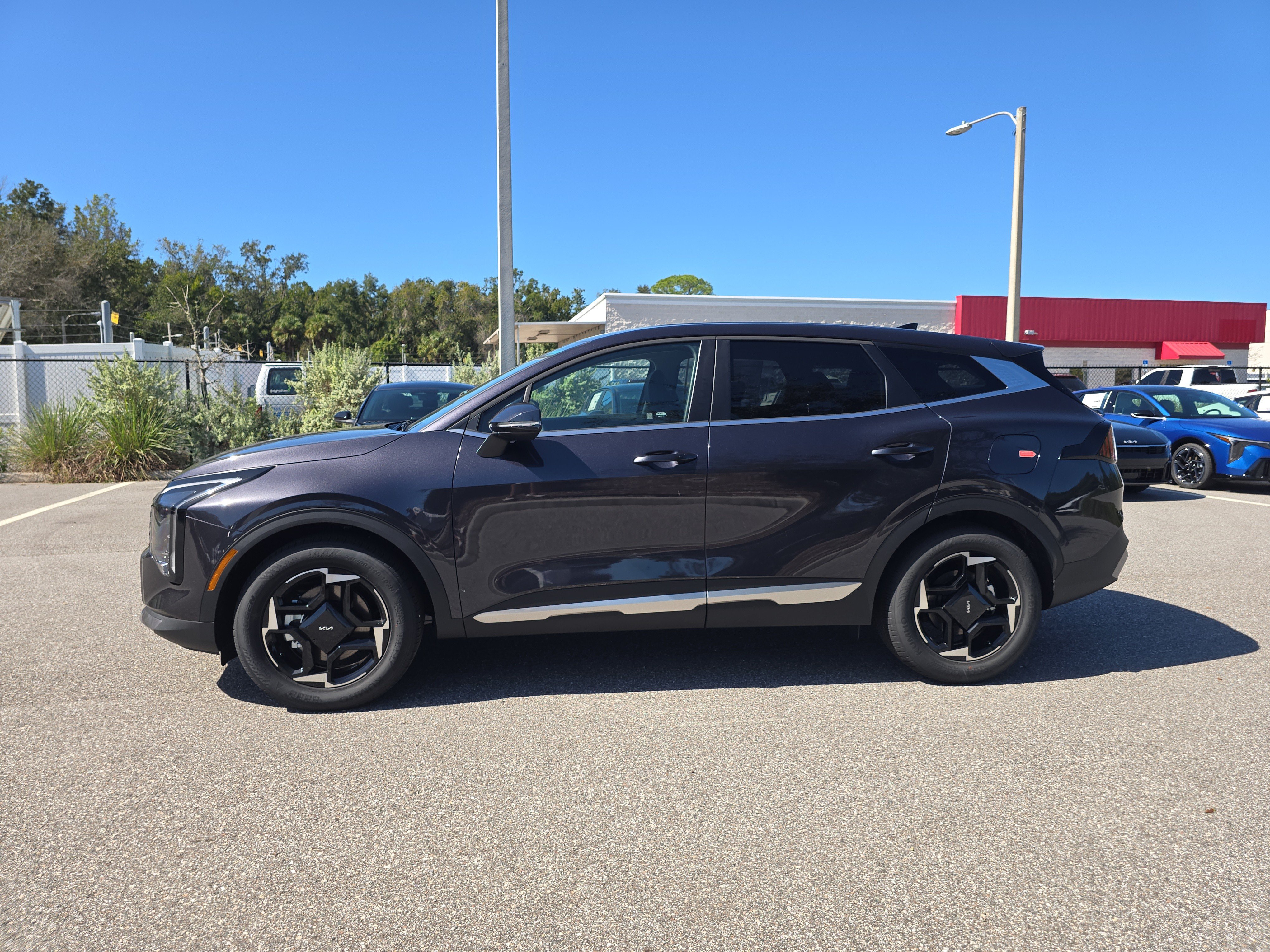 New 2027 Kia Sportage EX FWD image 5