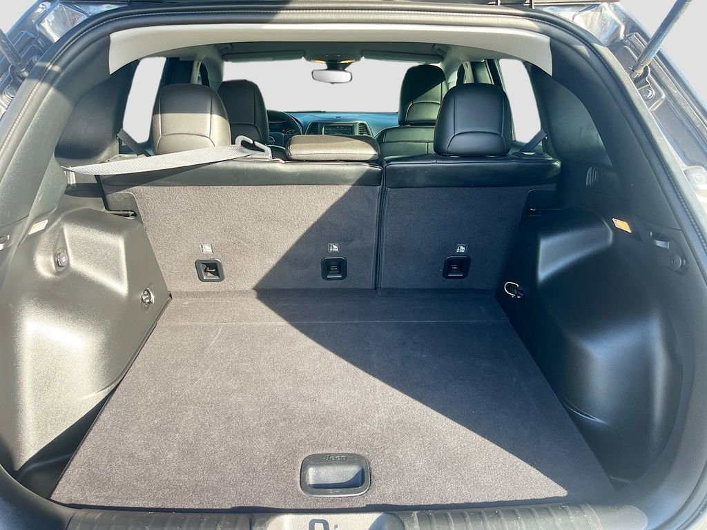 Used 2022 Jeep Cherokee Trailhawk image 24